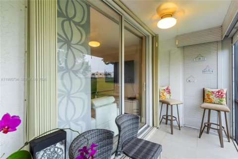 Condominio en alquiler en Pembroke Pines, Florida, 2 dormitorios, 108.7 m2 № 2058338 - foto 23