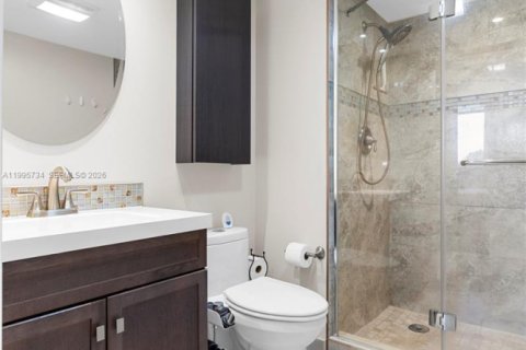 Condominio en alquiler en Pembroke Pines, Florida, 2 dormitorios, 108.7 m2 № 2058338 - foto 13