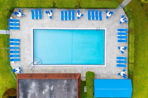 Condominio en alquiler en Pembroke Pines, Florida, 2 dormitorios, 108.7 m2 № 2058338 - foto 27