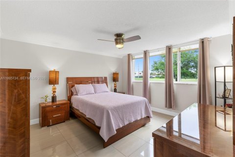 Condominio en alquiler en Pembroke Pines, Florida, 2 dormitorios, 108.7 m2 № 2058338 - foto 11