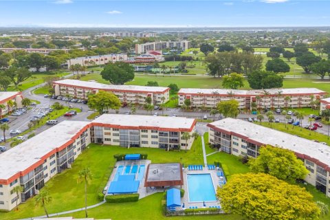 Condominio en alquiler en Pembroke Pines, Florida, 2 dormitorios, 108.7 m2 № 2058338 - foto 28