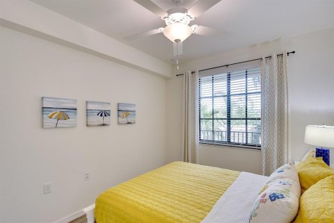 Condo in Bradenton, Florida, 2 bedrooms in LAKEWOOD NATIONAL  № 1718843 - photo 18