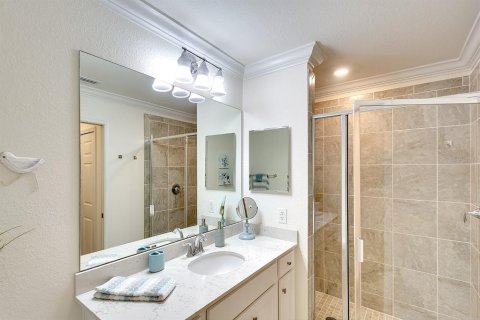 Condo in Bradenton, Florida, 2 bedrooms in LAKEWOOD NATIONAL  № 1718843 - photo 16