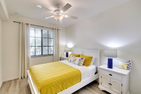 Condo in Bradenton, Florida, 2 bedrooms in LAKEWOOD NATIONAL  № 1718843 - photo 17