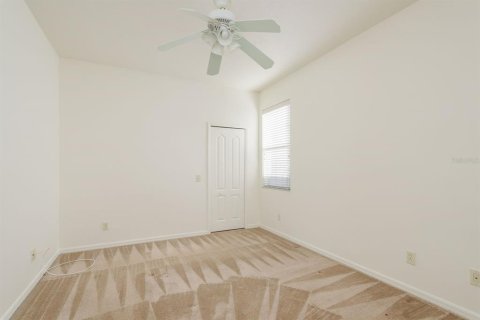House in Land O' Lakes, Florida 5 bedrooms, 316.43 sq.m. № 1835878 - photo 17