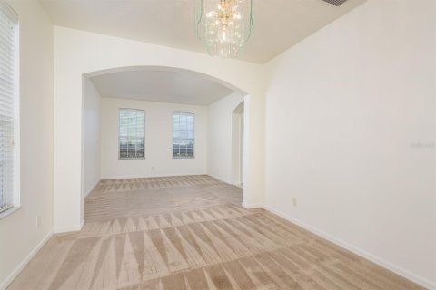 House in Land O' Lakes, Florida 5 bedrooms, 316.43 sq.m. № 1835878 - photo 8