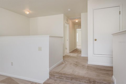 House in Land O' Lakes, Florida 5 bedrooms, 316.43 sq.m. № 1835878 - photo 24