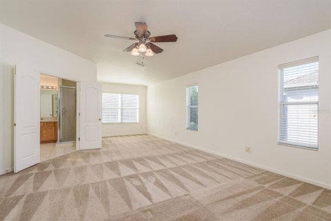 House in Land O' Lakes, Florida 5 bedrooms, 316.43 sq.m. № 1835878 - photo 25