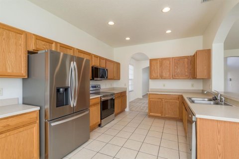House in Land O' Lakes, Florida 5 bedrooms, 316.43 sq.m. № 1835878 - photo 14