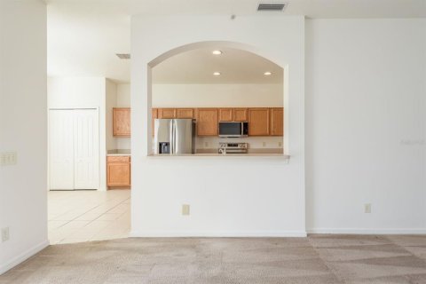 House in Land O' Lakes, Florida 5 bedrooms, 316.43 sq.m. № 1835878 - photo 12