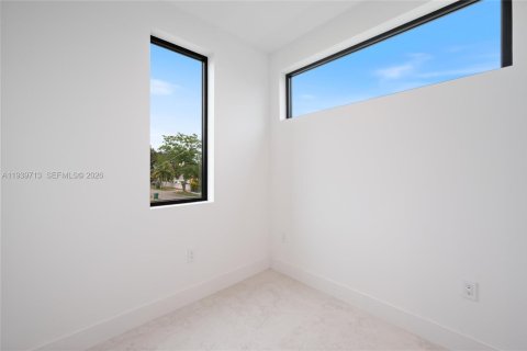 Immobilier commercial à vendre à Miami, Floride № 1997376 - photo 21