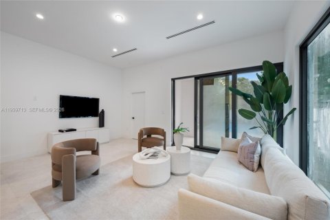 Immobilier commercial à vendre à Miami, Floride № 1997376 - photo 6