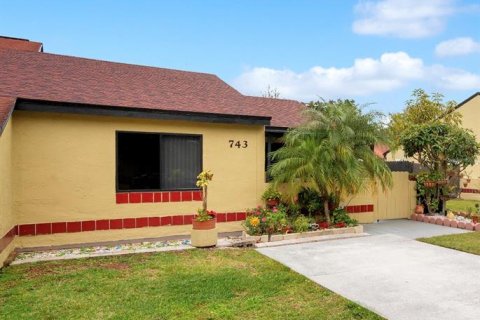 Dúplex en venta en Orlando, Florida, 2 dormitorios, 70.88 m2 № 1539304 - foto 2