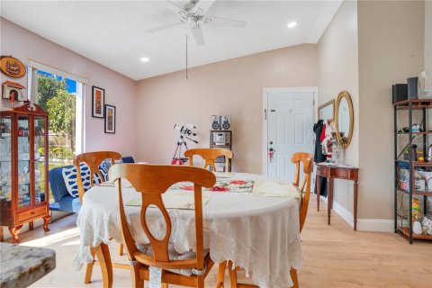 Dúplex en venta en Orlando, Florida, 2 dormitorios, 70.88 m2 № 1539304 - foto 15