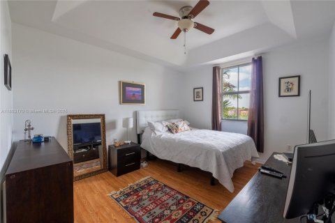 Condo in Doral, Florida, 3 bedrooms № 1959376 - photo 9