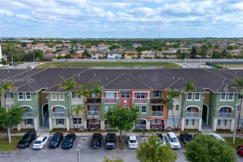 Condo in Doral, Florida, 3 bedrooms № 1959376 - photo 15