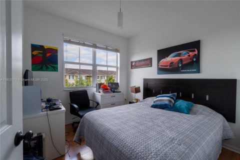 Condo in Doral, Florida, 3 bedrooms № 1959376 - photo 6