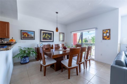Condo in Doral, Florida, 3 bedrooms № 1959376 - photo 2