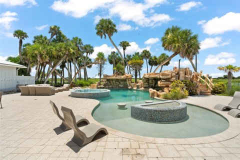 House in Okeechobee, Florida 7 bedrooms № 1694625 - photo 7