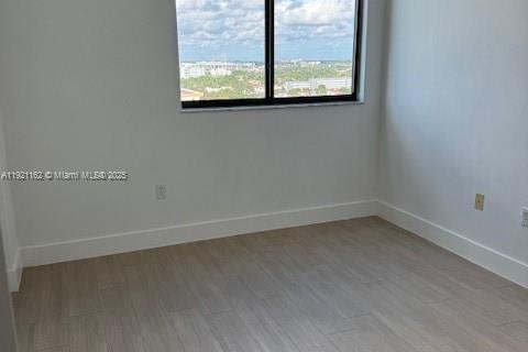 Condominio en alquiler en Miami, Florida, 2 dormitorios, 88.07 m2 № 1975438 - foto 5