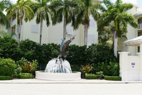 Condo in Stuart, Florida, 2 bedrooms  № 2401231 - photo 25