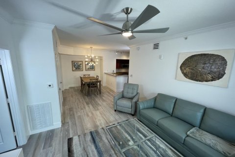 Condo in Stuart, Florida, 2 bedrooms  № 2401231 - photo 4