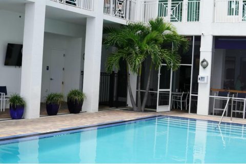Condo in Stuart, Florida, 2 bedrooms  № 2401231 - photo 29