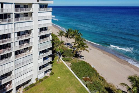 Condo in Highland Beach, Florida, 2 bedrooms  № 2190830 - photo 29