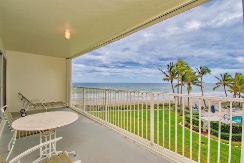 Condo in Highland Beach, Florida, 2 bedrooms  № 2190830 - photo 4