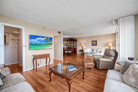 Condominio en venta en Davie, Florida, 2 dormitorios, 105.91 m2 № 2073421 - foto 9