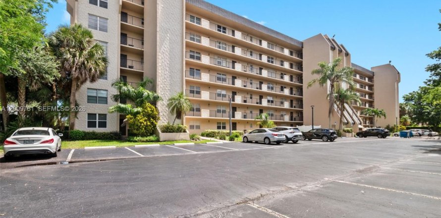 Condominio en Davie, Florida, 2 dormitorios  № 2073421