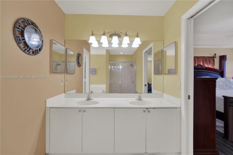 Купить виллу или дом в Хомстед, Флорида 3 спальни, 195м2, № 2065403 - фото 30