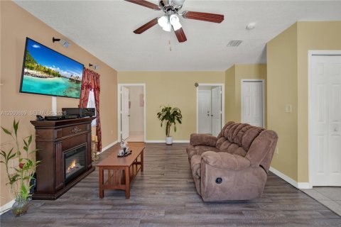 Купить виллу или дом в Хомстед, Флорида 3 спальни, 195м2, № 2065403 - фото 17