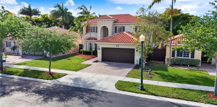 Дом в Хомстед, Флорида 3 спальни, 195м2 № 2065403