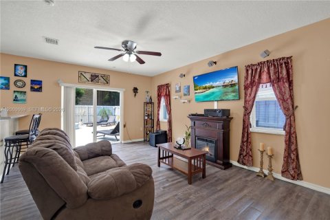 Купить виллу или дом в Хомстед, Флорида 3 спальни, 195м2, № 2065403 - фото 15