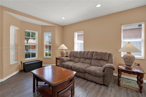 Купить виллу или дом в Хомстед, Флорида 3 спальни, 195м2, № 2065403 - фото 7