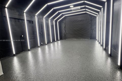 Купить коммерческую недвижимость в Форт-Лодердейл, Флорида № 1978258 - фото 10