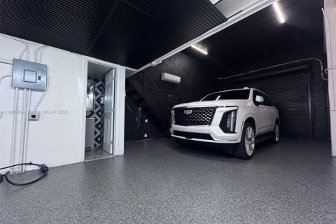 Купить коммерческую недвижимость в Форт-Лодердейл, Флорида № 1978258 - фото 8