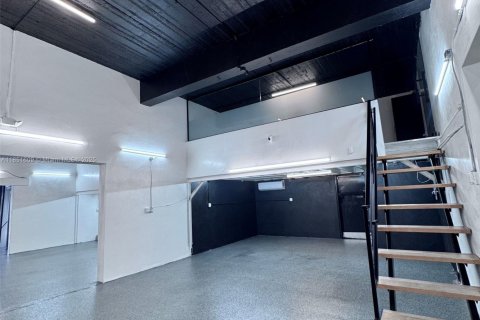 Купить коммерческую недвижимость в Форт-Лодердейл, Флорида № 1978258 - фото 4