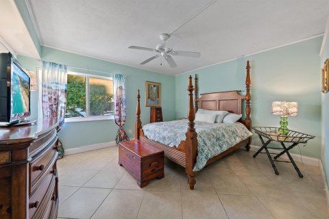 Condominio en venta en Jensen Beach, Florida, 2 dormitorios, 118.17 m2 № 2248555 - foto 10