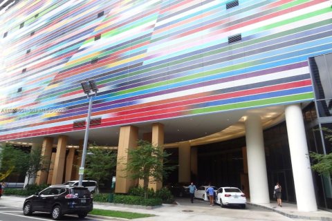 Apartamento en alquiler en Miami, Florida, 1 dormitorio, 50.26 m2 № 1983719 - foto 2