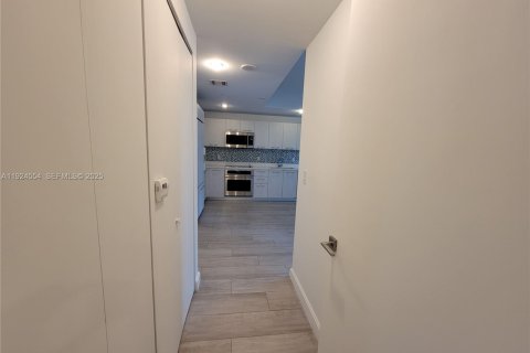 Apartamento en alquiler en Miami, Florida, 1 dormitorio, 50.26 m2 № 1983719 - foto 8