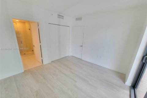 Apartamento en alquiler en Miami, Florida, 1 dormitorio, 50.26 m2 № 1983719 - foto 10