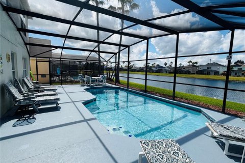 Casa en venta en Kissimmee, Florida, 5 dormitorios, 215.25 m2 № 2106393 - foto 26