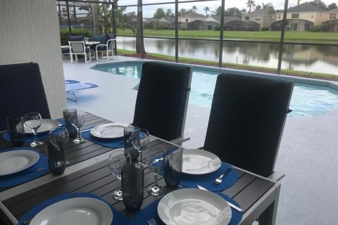 Casa en venta en Kissimmee, Florida, 5 dormitorios, 215.25 m2 № 2106393 - foto 24