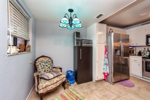 Condominio en venta en Clearwater, Florida, 2 dormitorios, 102.19 m2 № 1903686 - foto 9