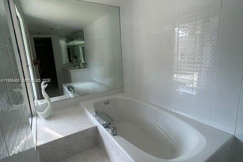 Купить таунхаус в Авентура, Флорида 3 спальни, 188.78м2, № 2153473 - фото 8