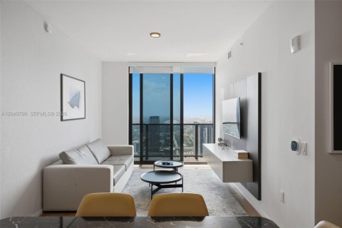 Condo in Miami, Florida, 1 bedroom № 2252316