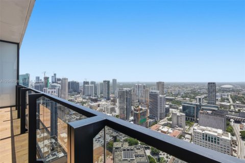 Condo in Miami, Florida, 1 bedroom  № 2252316 - photo 28
