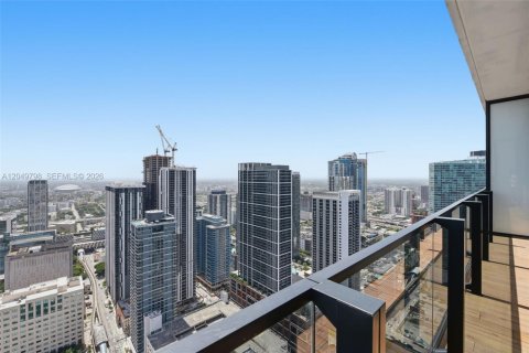 Condo in Miami, Florida, 1 bedroom  № 2252316 - photo 27